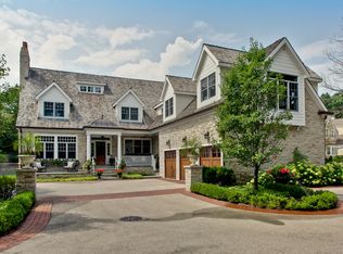 301 Vine Ave, Lake Forest, IL