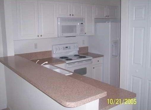 5th image of 3370 NE 14th Dr #10429