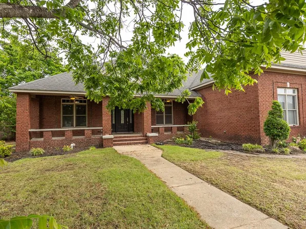 1503 Brentwood Dr, West Memphis, AR 72301