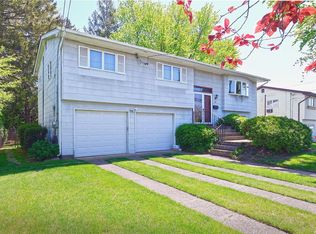 26 Scherer St, Bethpage, NY 11714