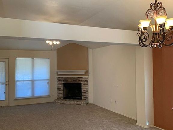 4th image of 812 Nancy Dr