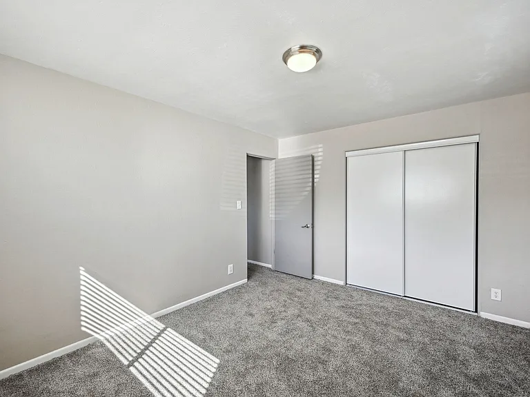 Evergreen 830 Sq.Ft.