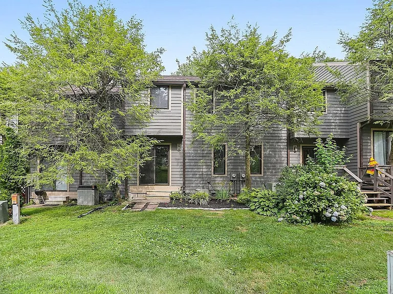 7008 Sherwood Rd #36 — Photo 39
