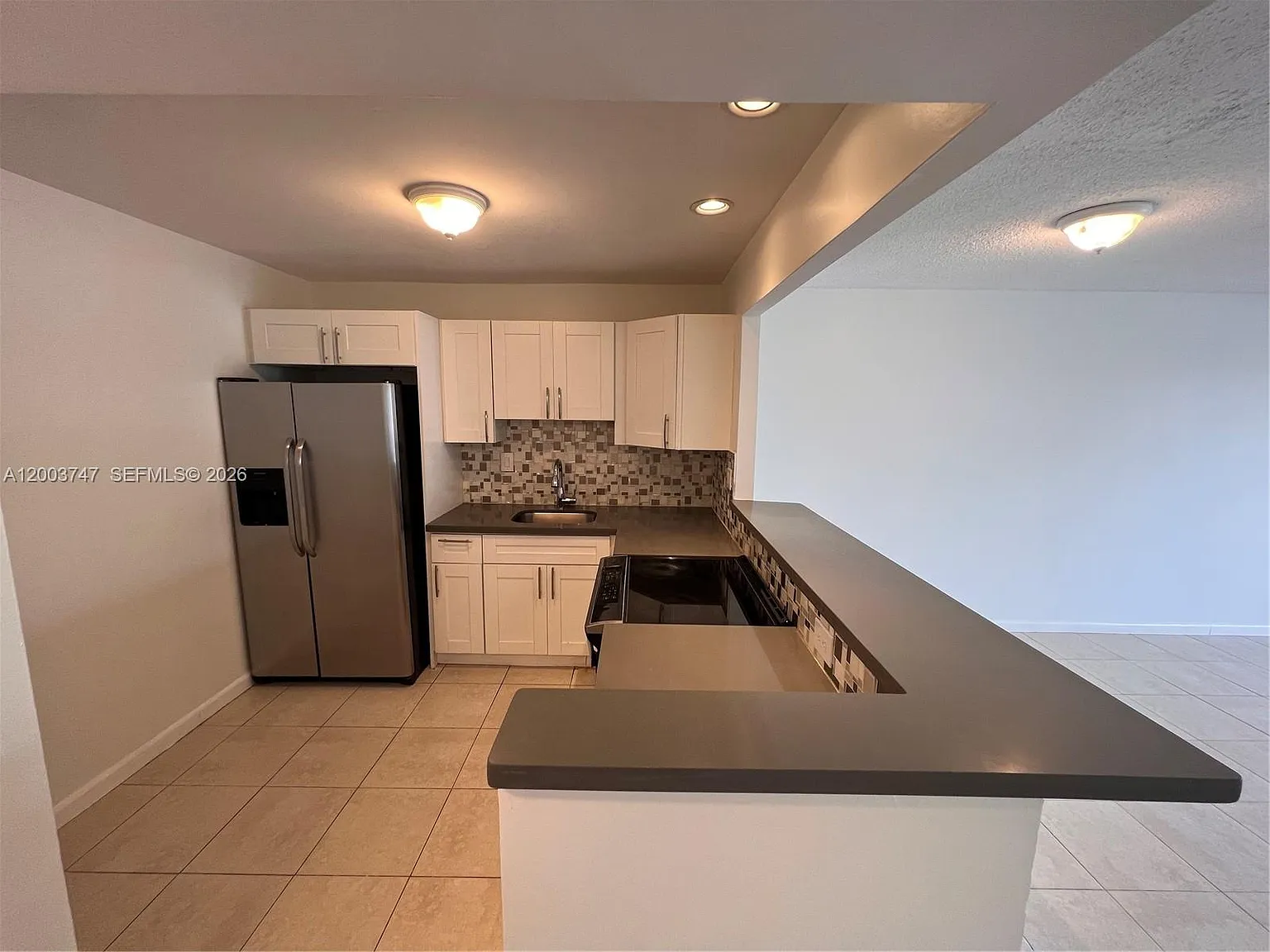 Ola Condo — Photo 2