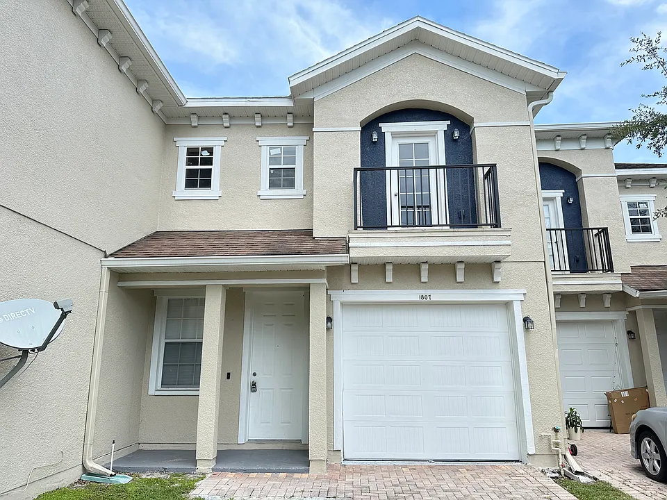 1807 Sinanan Pl #1807