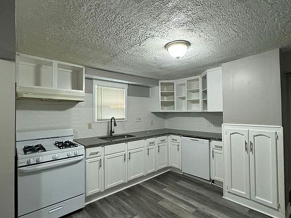 4th image of 1305 W Waldo Ave