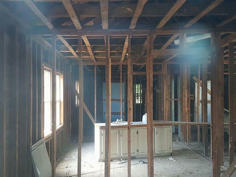 2nd image of 832 Champion St