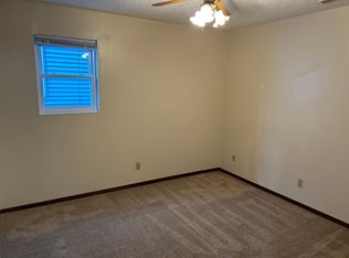 1216 W Jefferson St #5, Springfield, IL 62702