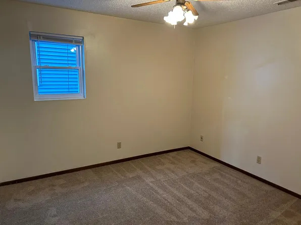 1216 W Jefferson St #5, Springfield, IL 62702