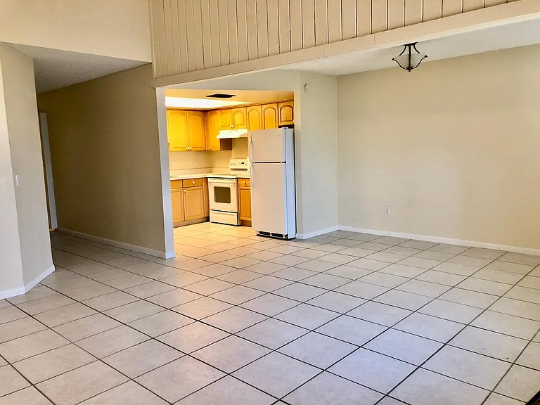 7247 Albany Rd — Photo 6