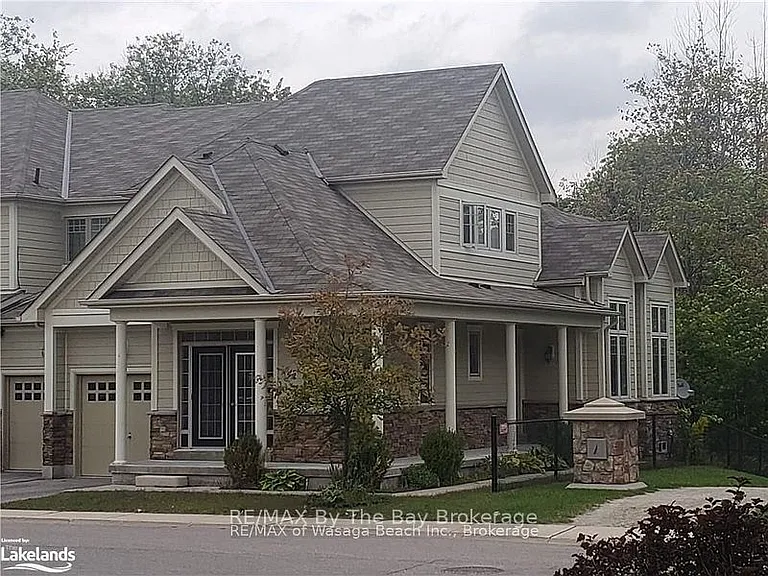 45 Savannah Cres — Photo 1