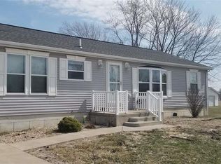 408 N Range Line, Ursa, IL 62376