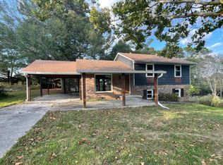 1318 Fernwood Dr, La Fayette, GA