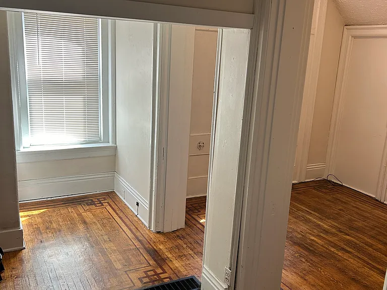 1236 E Broadway #5 — Photo 8