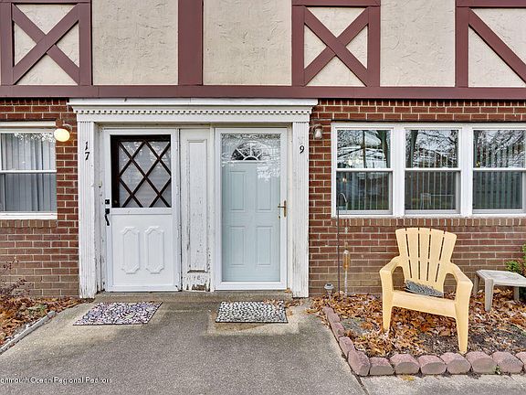 4th image of 19 Briar Mills Dr
