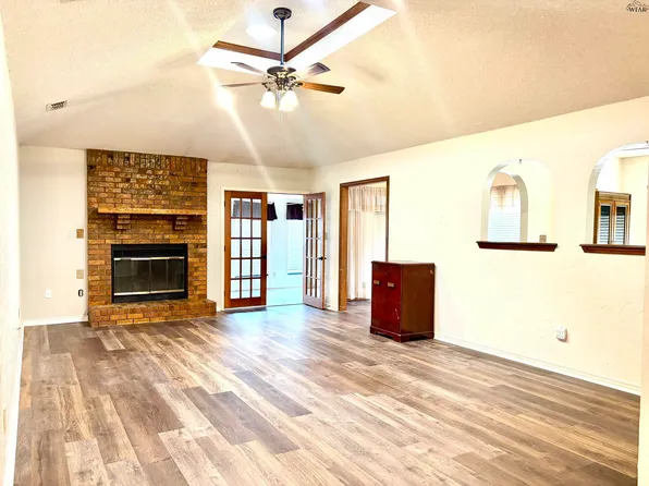 2703 Shepherds Gln, Wichita Falls, TX 76308