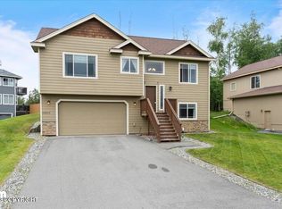 10862 Splendor Loop, Eagle River, AK 99577