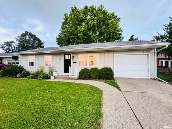 702 S Pearl St, Macomb, IL 61455
