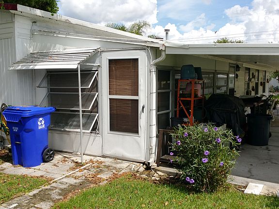 2nd image of 711 Harmony Ln