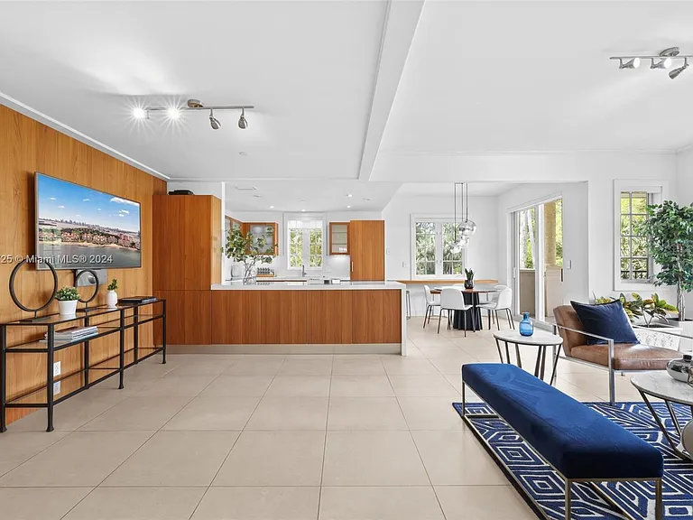 19127 Fisher Island Dr #19127 — Photo 7