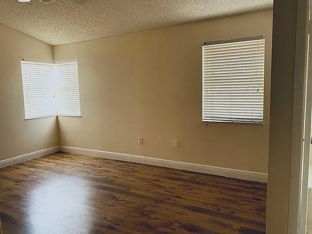 3145 N 37th Ave — Photo 26