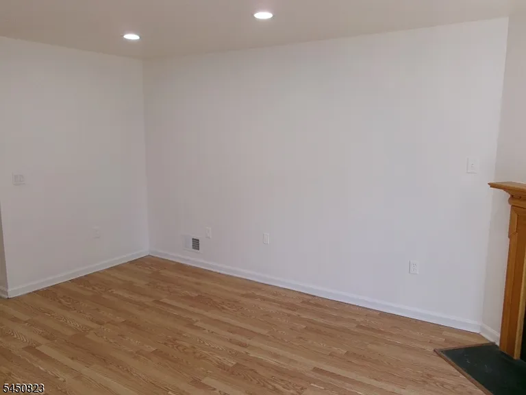 31 Victoria Dr — Photo 10