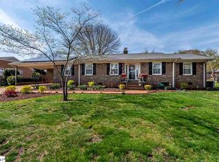 10 Queensbury Dr, Greenville, SC 29617