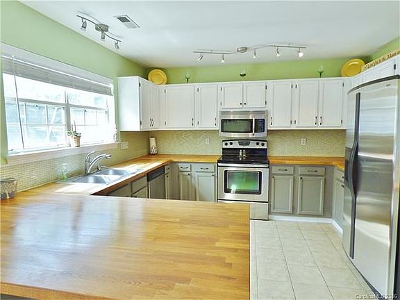 3rd image of 8302 Bedford Green Ln