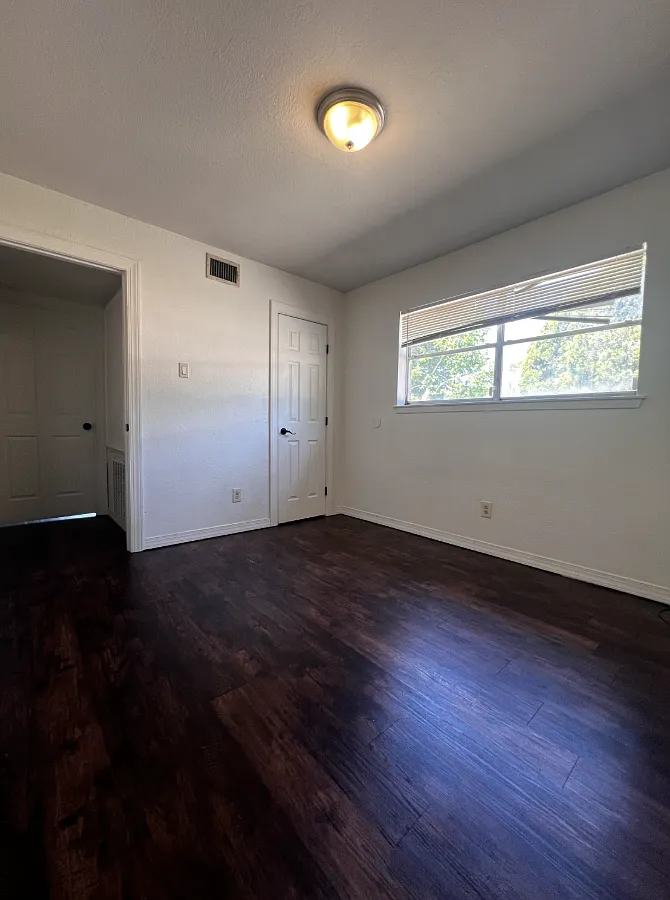 2 bed, 750 sqft, $1,099 — Photo 4
