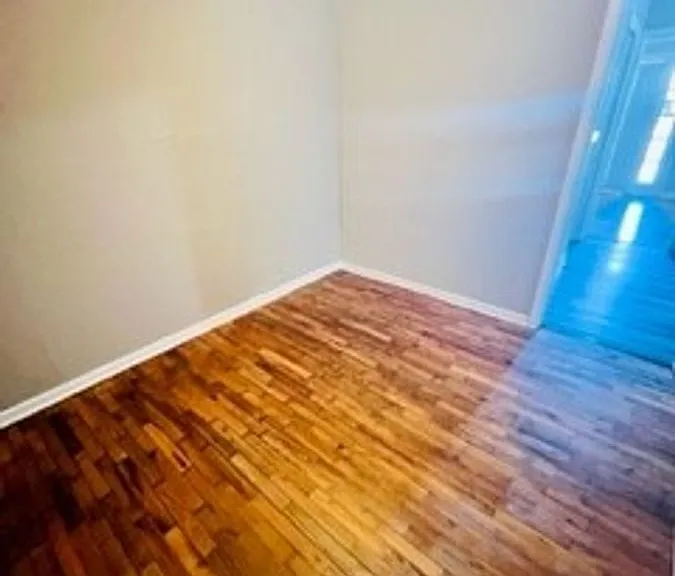 405 Superior St #1 — Photo 8