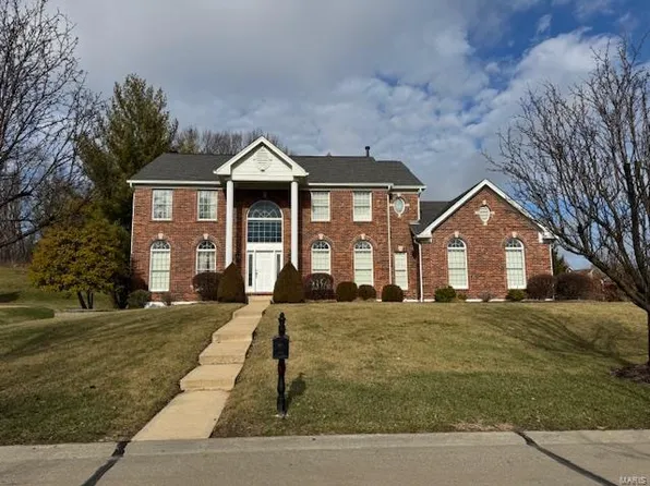 669 Wyndham Crossings Cir, Saint Louis, MO 63131