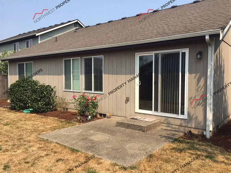 148 Wind River Dr — Photo 2