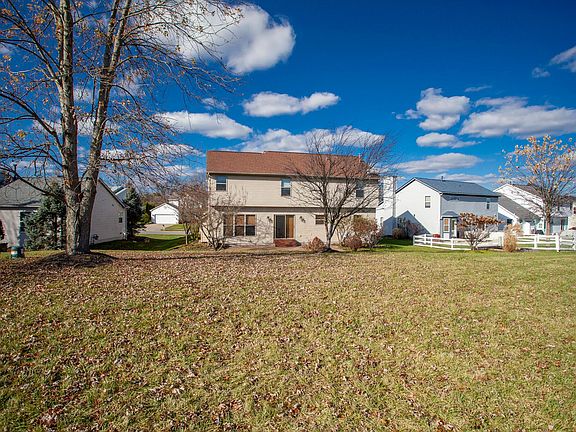 4th image of 2925 Jamestown Dr