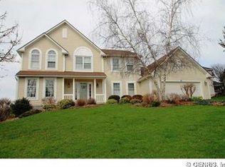 95 Broadmoor Trl, Fairport, NY 14450