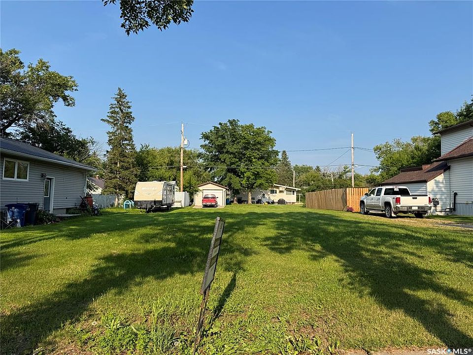 2nd image of 307 3rd STREET W