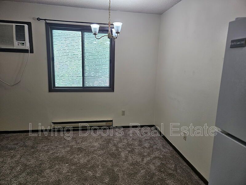 1st image of 210 N Phillips Ave APT 8