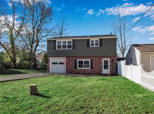 5836 E Ln, Lake View, NY 14085