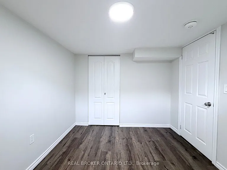 315 E 22nd St #BASEMENT — Photo 12