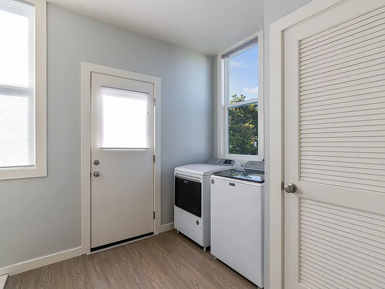 8 Whitney St — Photo 15