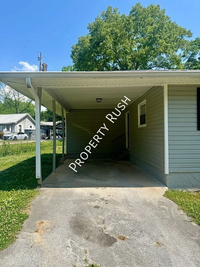 209 Signal View St. - Charming 3 bed/2 bath rental home in Red Bank! $1,895/mo. — Photo 4