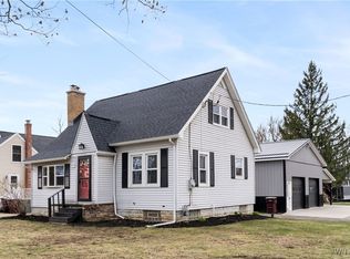 2610 Hemlock Rd, Eden, NY 14057