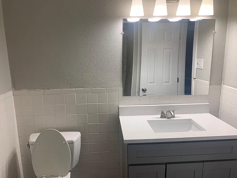 10004 Olmos Dr — Photo 17