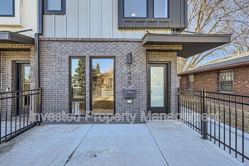 3 bed, 2.5 bath, 1498 sqft, $2,850 — Photo 3