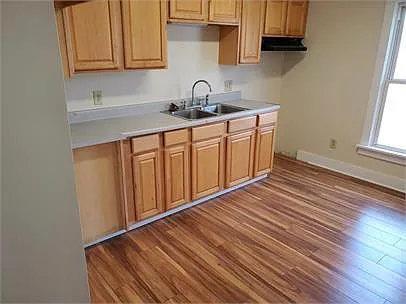 204 Grand Ave #2 — Photo 20