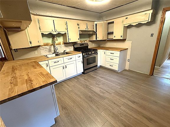 5th image of 15901 Peaceful Home Rd