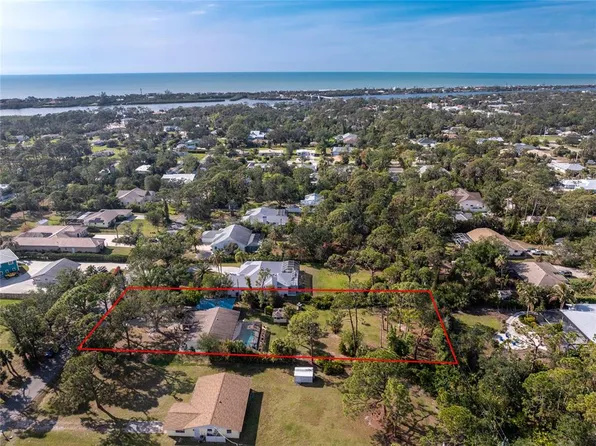 1651 Maria St, Englewood, FL 34223