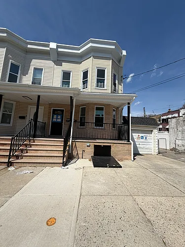 86 07/09 89th Ave #2 Photo 1