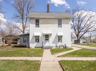 307 2nd Ave SW, State Center, IA 50247