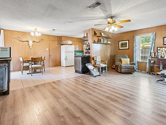 5th image of 203 Randy Dr