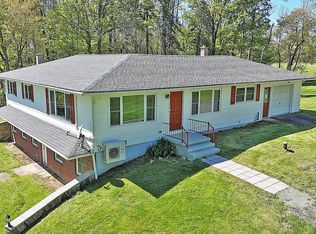 18 Cemetery Rd, Beach Lake, PA 18405